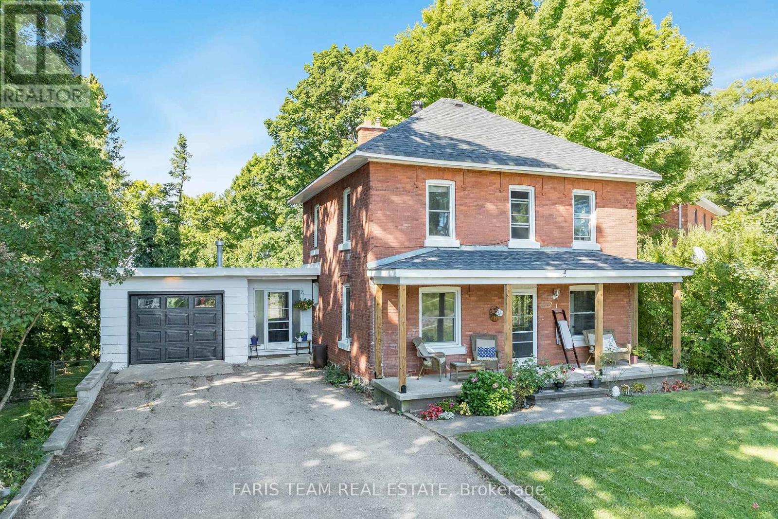 Property at 21 ROBERT STREET E image 1