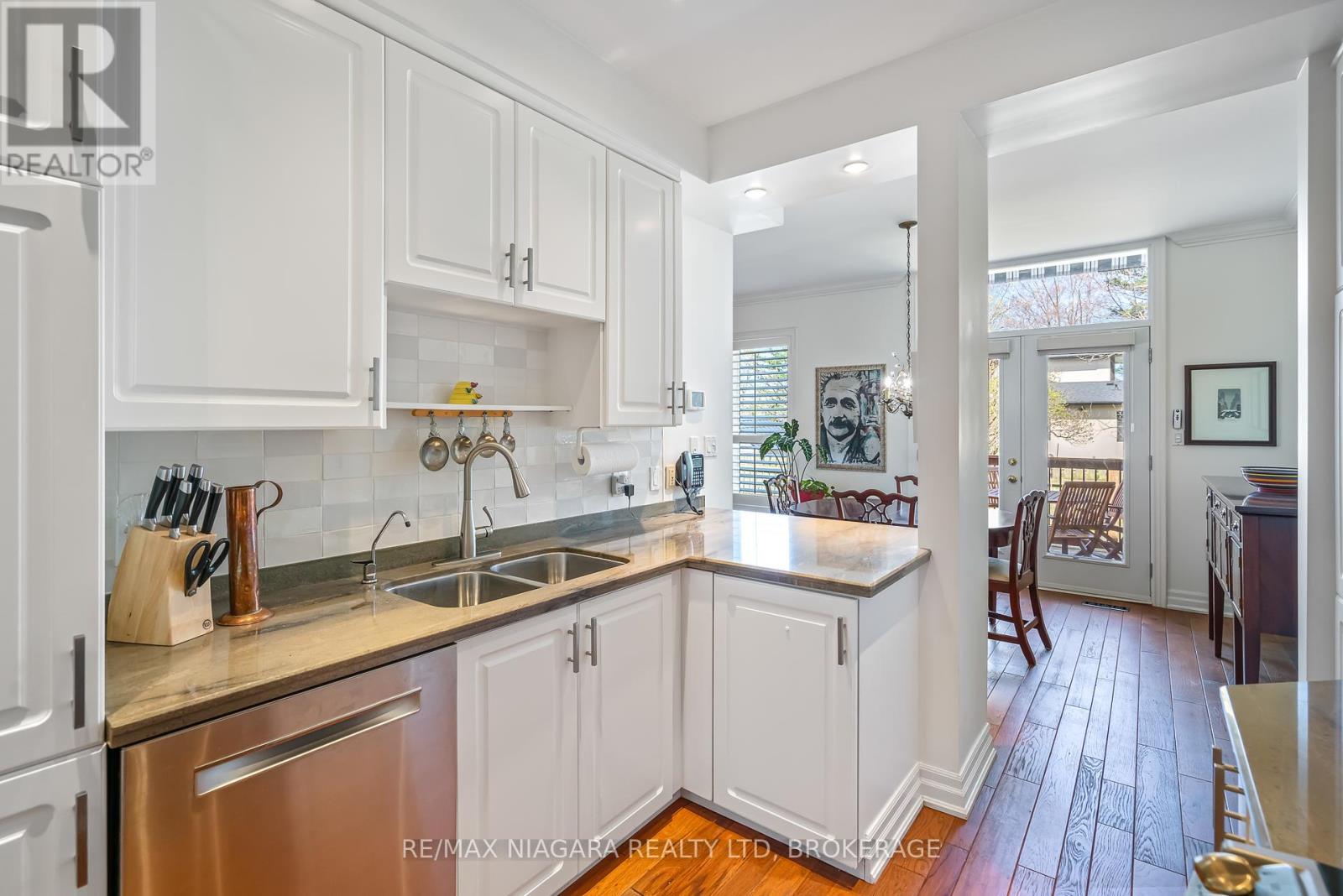 4 - 88 Lakeport Road, St. Catharines, Ontario  L2N 4P8 - Photo 7 - X12062979