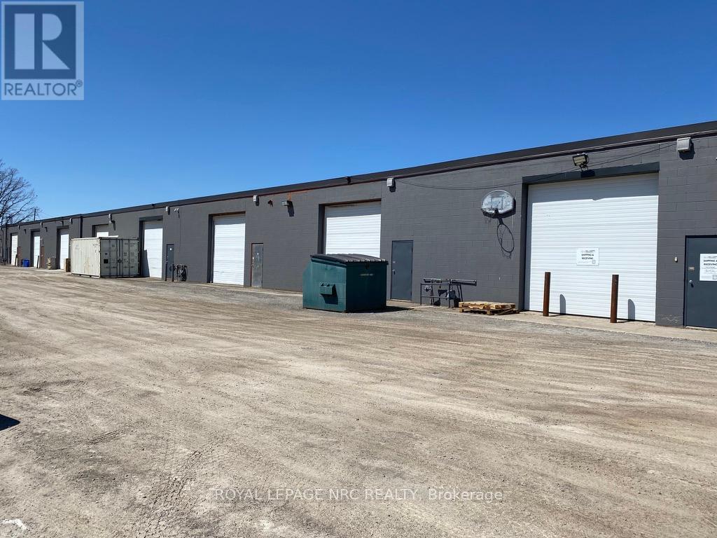 16-20 - 2275 Highway 20 Highway, Thorold, Ontario  L3B 5N5 - Photo 4 - X12104882