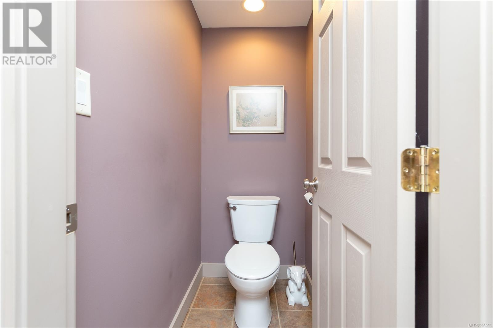 Property at 2545 Beaufort Rd image 3