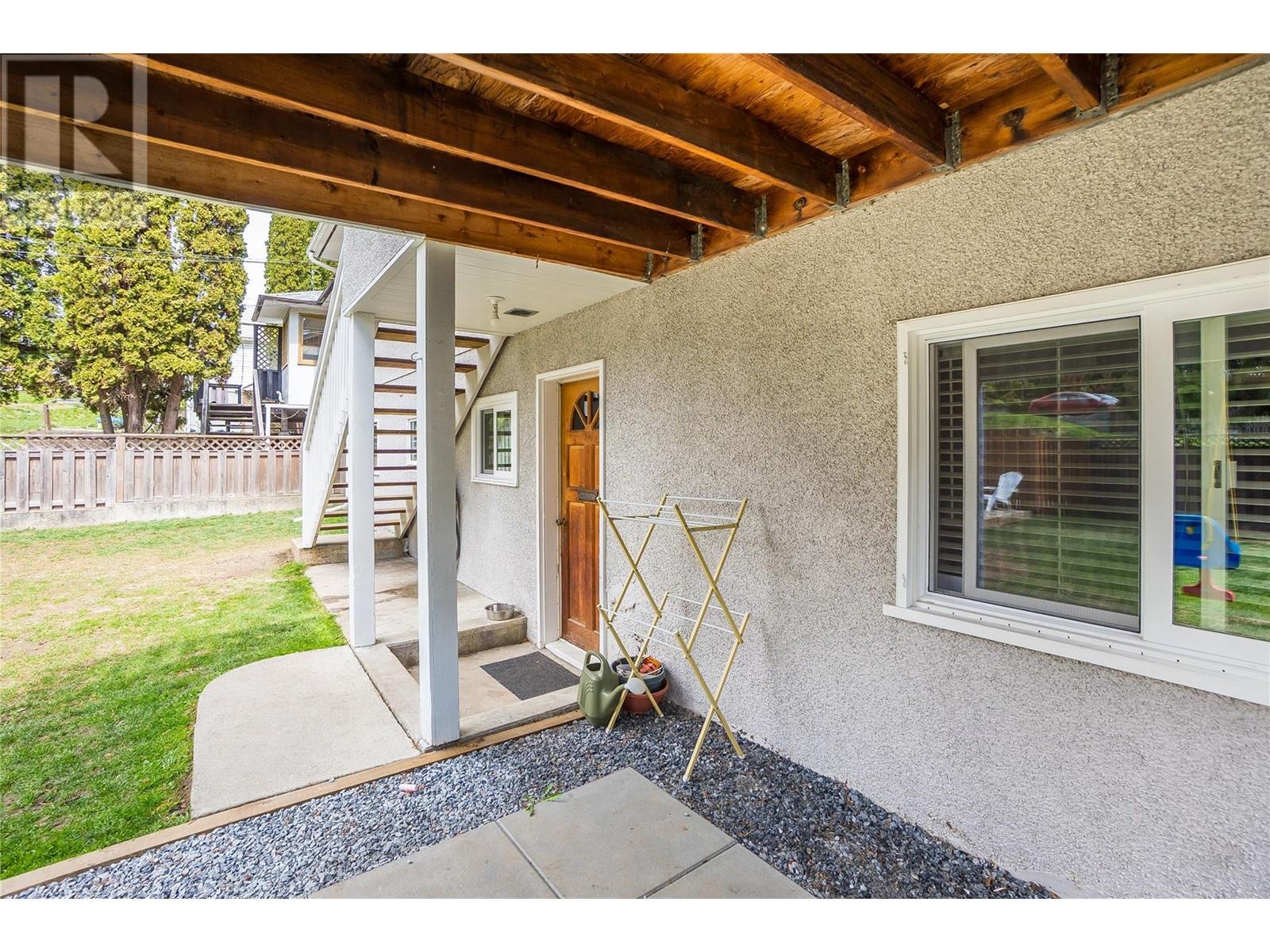 568 9th Avenue, Castlegar, British Columbia  V1N 1M3 - Photo 51 - 10344873