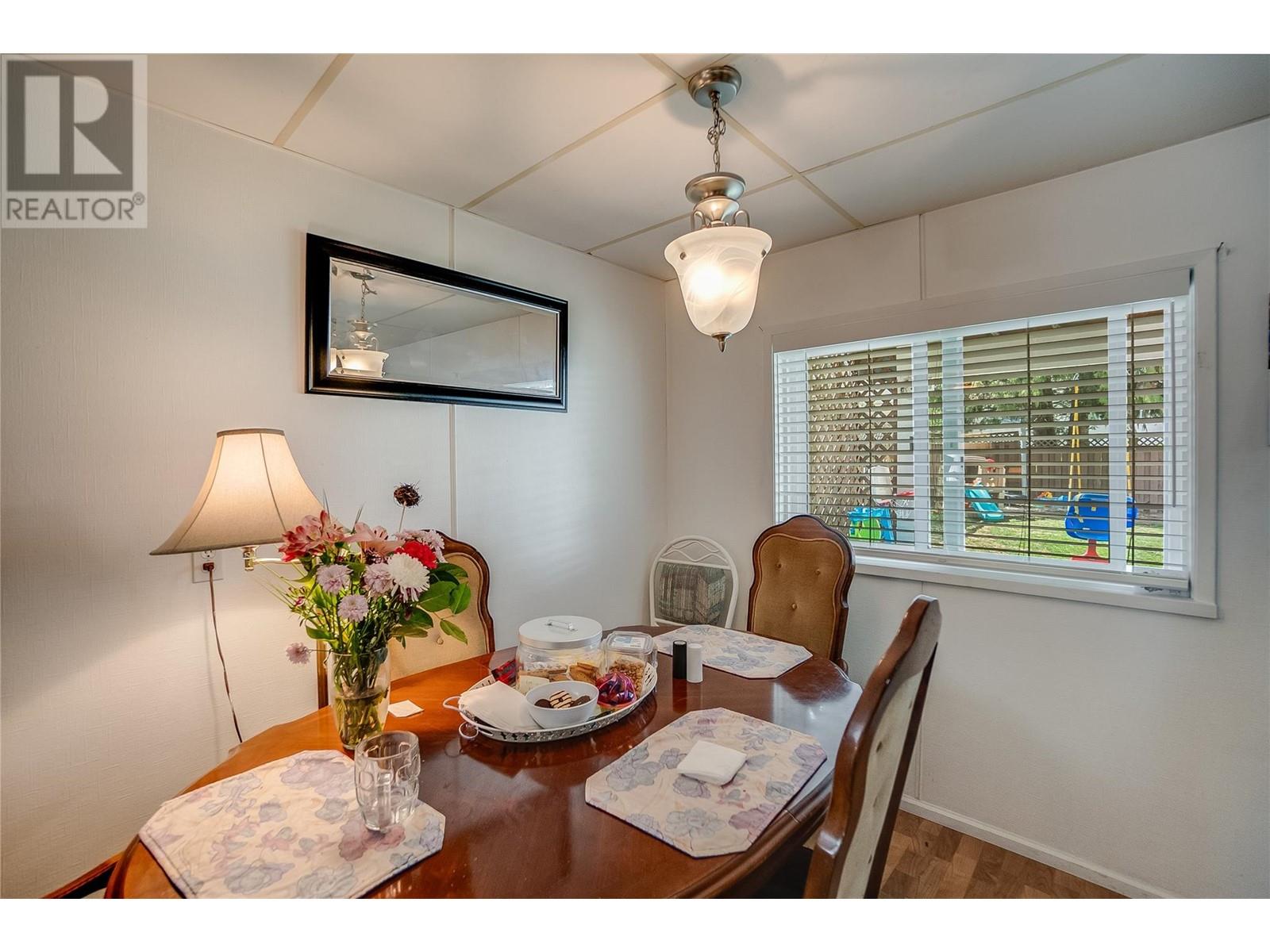 568 9th Avenue, Castlegar, British Columbia  V1N 1M3 - Photo 42 - 10344873