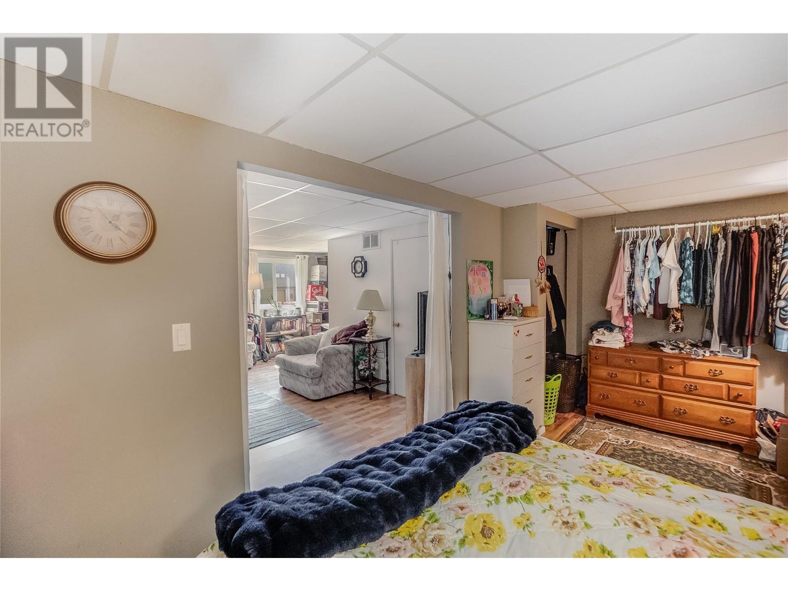 568 9th Avenue, Castlegar, British Columbia  V1N 1M3 - Photo 41 - 10344873