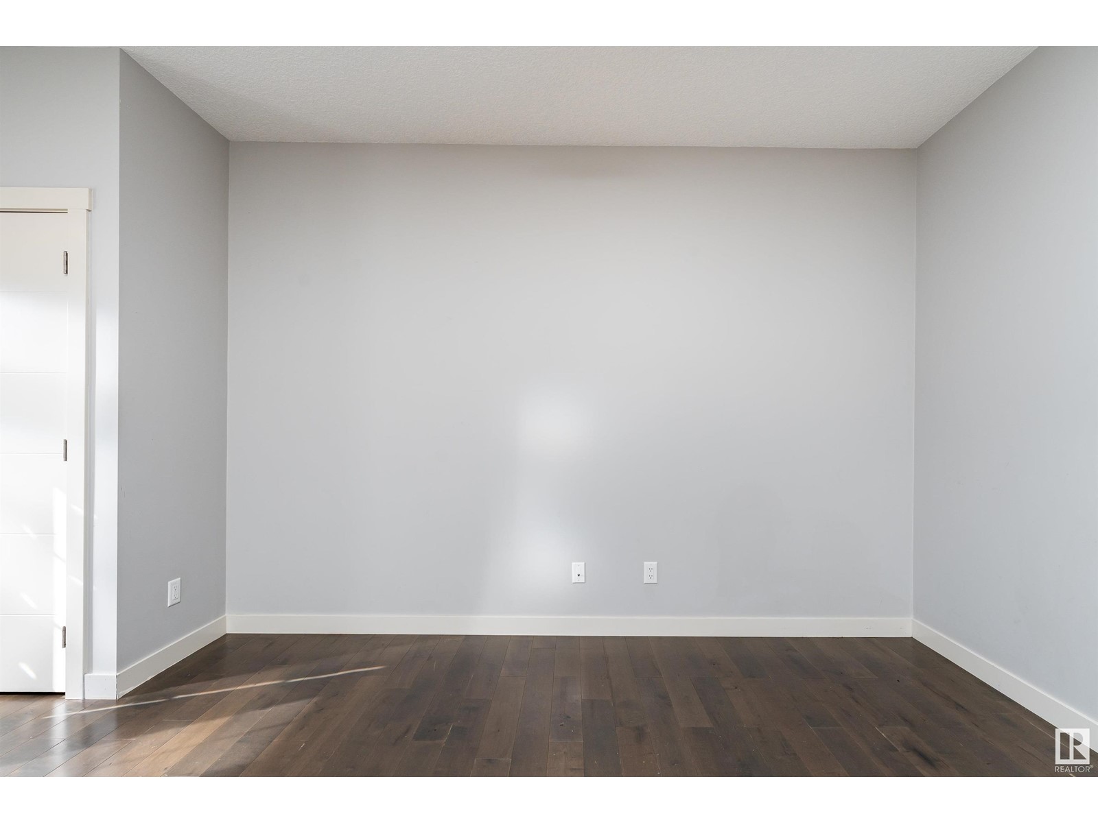 Property at 11931 88 ST NW image 5