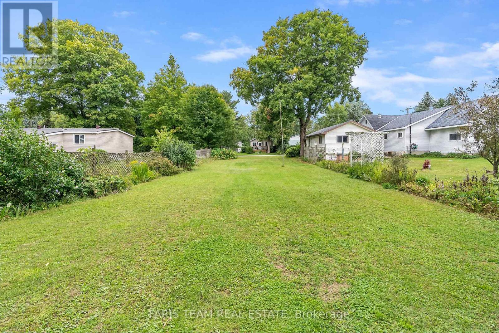 305 Ouida Street, Tay, Ontario  L0K 2C0 - Photo 6 - S12021223