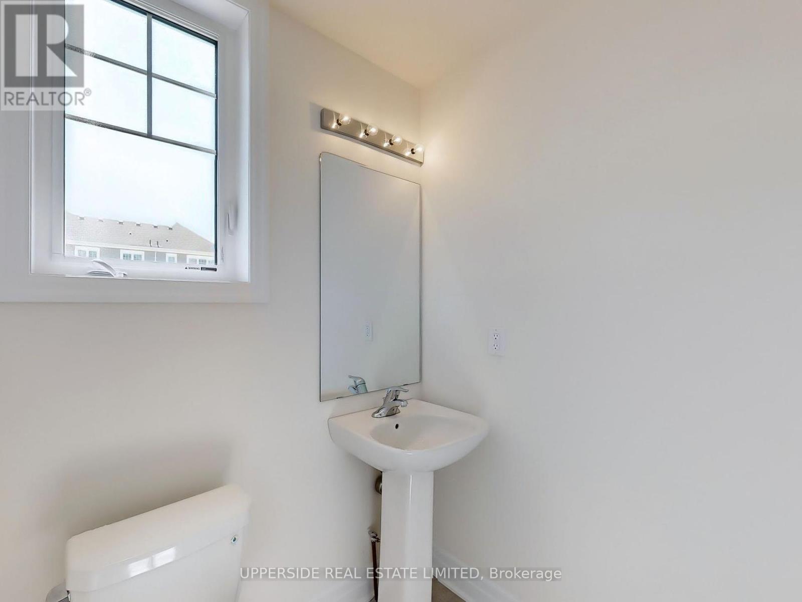 105 Surf Drive, Wasaga Beach, Ontario  L9Z 0G3 - Photo 11 - S12104909
