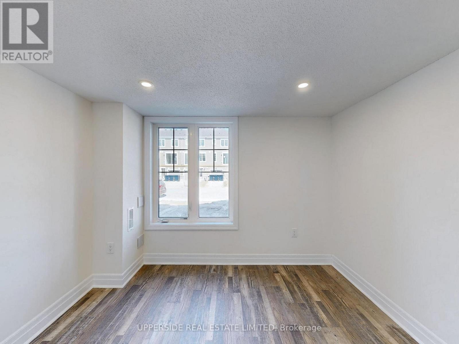 105 Surf Drive, Wasaga Beach, Ontario  L9Z 0G3 - Photo 27 - S12104909
