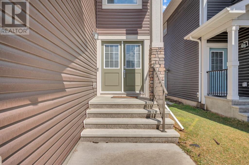 Property at 40 saddlestone Way NE image 3