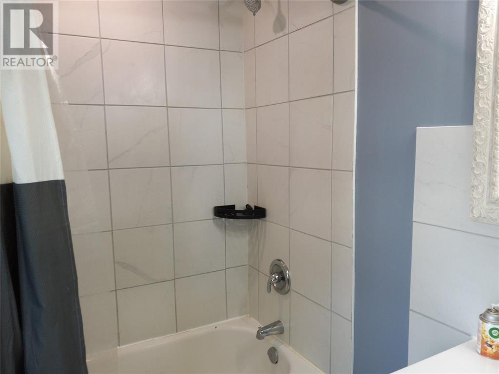 734 Campbell Street, Sarnia, Ontario  N7T 2J5 - Photo 11 - 25010276