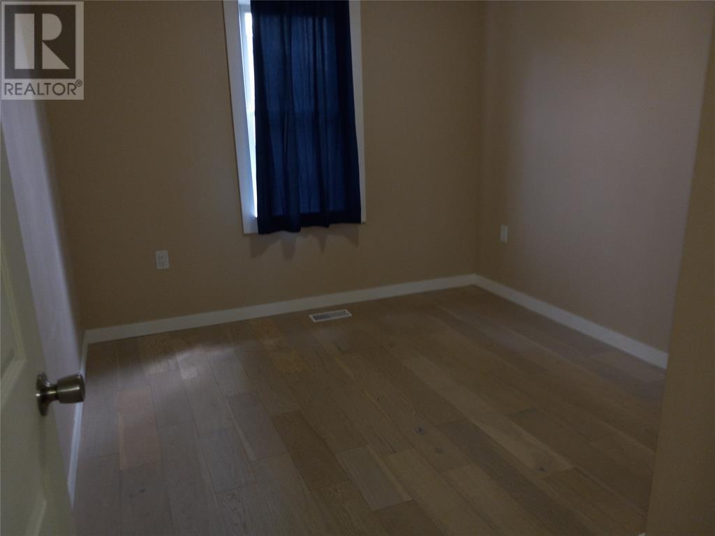 734 Campbell Street, Sarnia, Ontario  N7T 2J5 - Photo 7 - 25010276
