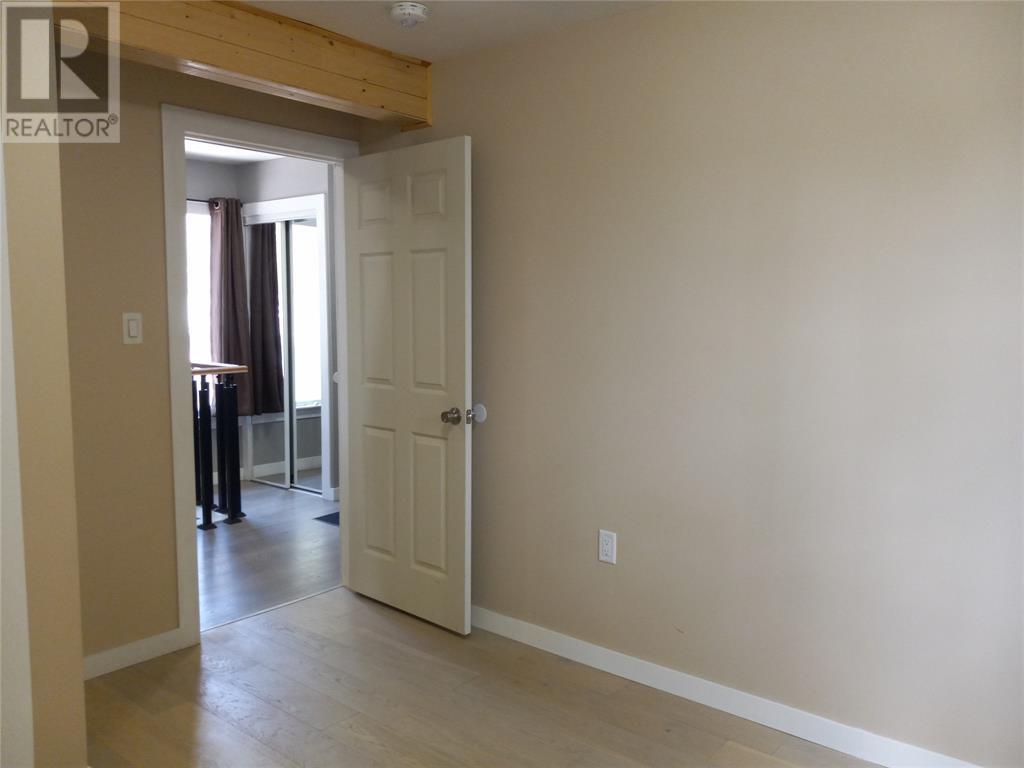 734 Campbell Street, Sarnia, Ontario  N7T 2J5 - Photo 9 - 25010276