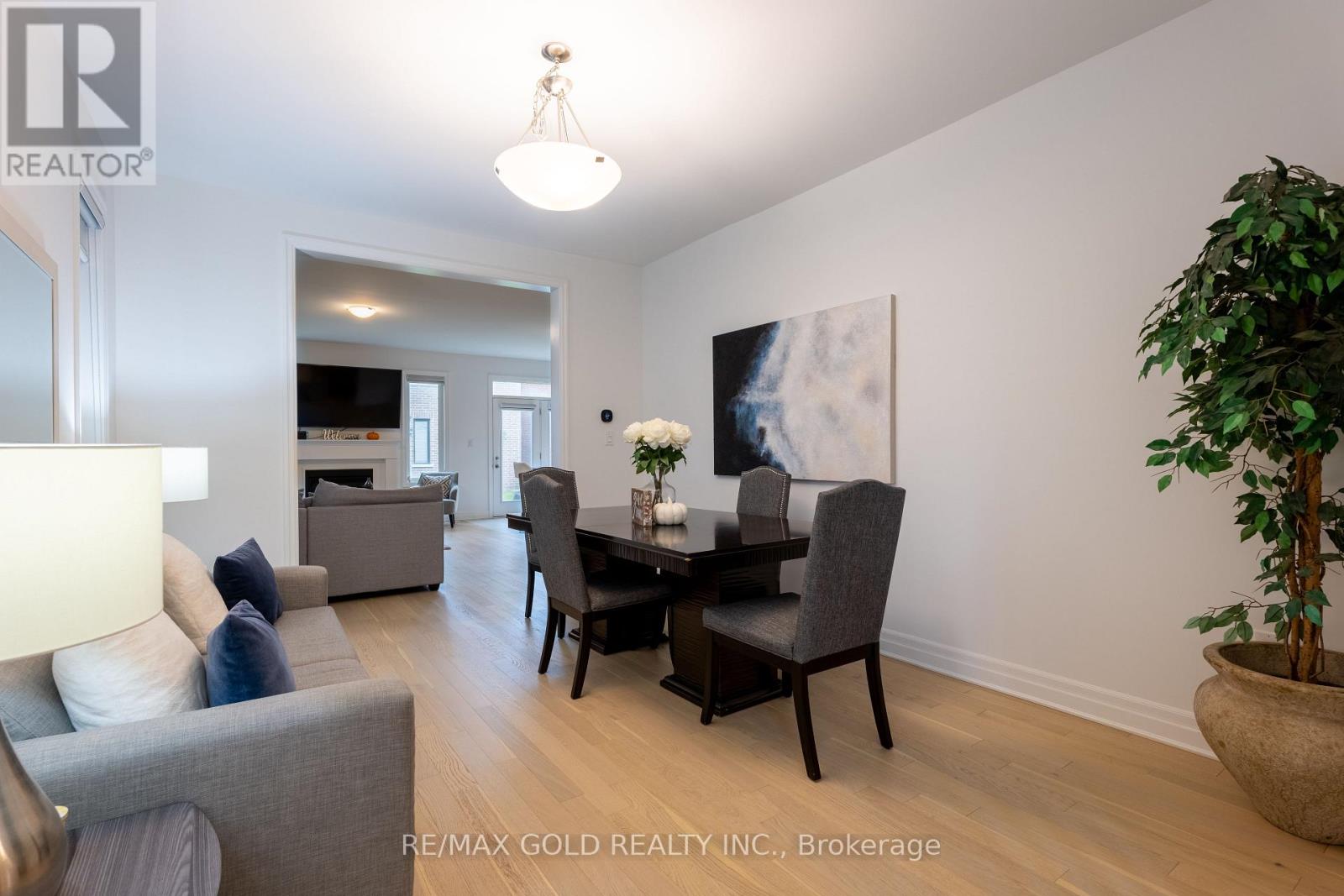 1257 Trudeau Drive, Milton, Ontario  L9T 6H8 - Photo 13 - W12104859