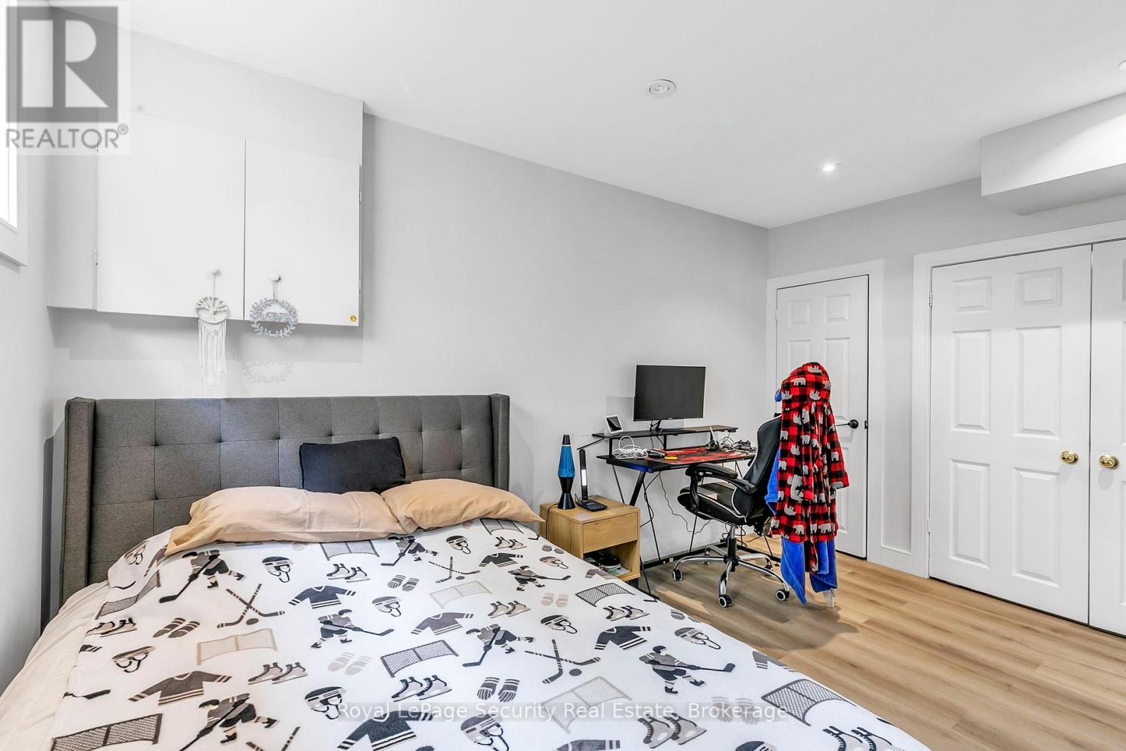 251 Thistle Down Boulevard, Toronto, Ontario  M9V 1K6 - Photo 29 - W12104892