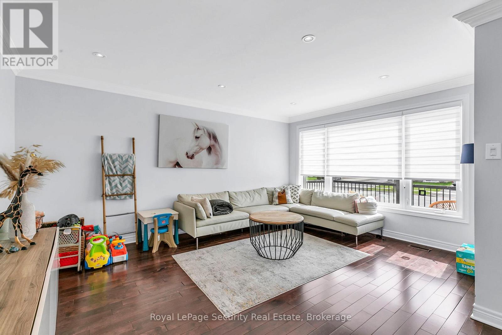 251 Thistle Down Boulevard, Toronto, Ontario  M9V 1K6 - Photo 6 - W12104892
