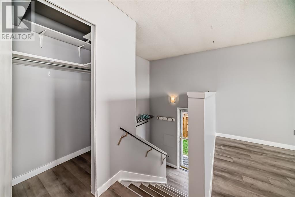7540d Hunterview Drive Nw, Calgary, Alberta  T2K 5E4 - Photo 16 - A2198486