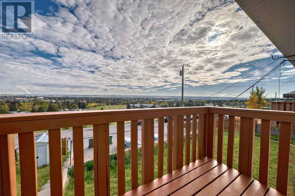 7540d Hunterview Drive Nw, Calgary, Alberta  T2K 5E4 - Photo 6 - A2198486