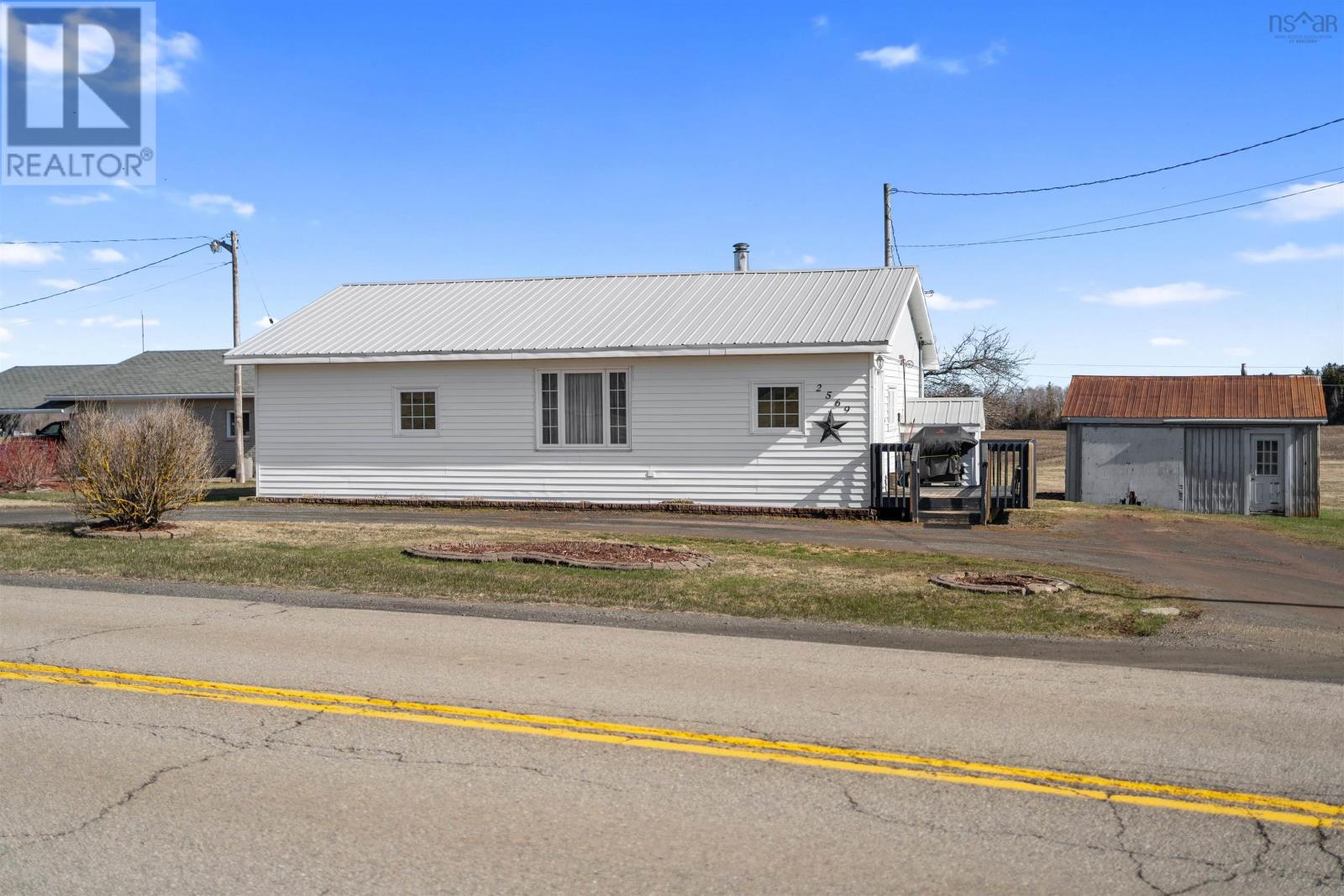 Property at 2569 Summerside Road image 1
