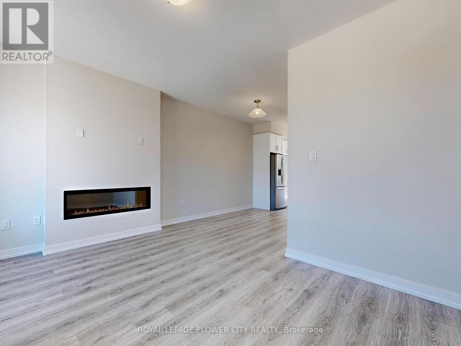 107 - 10 Birmingham Drive, Cambridge, Ontario  N1R 0C6 - Photo 11 - X12104863