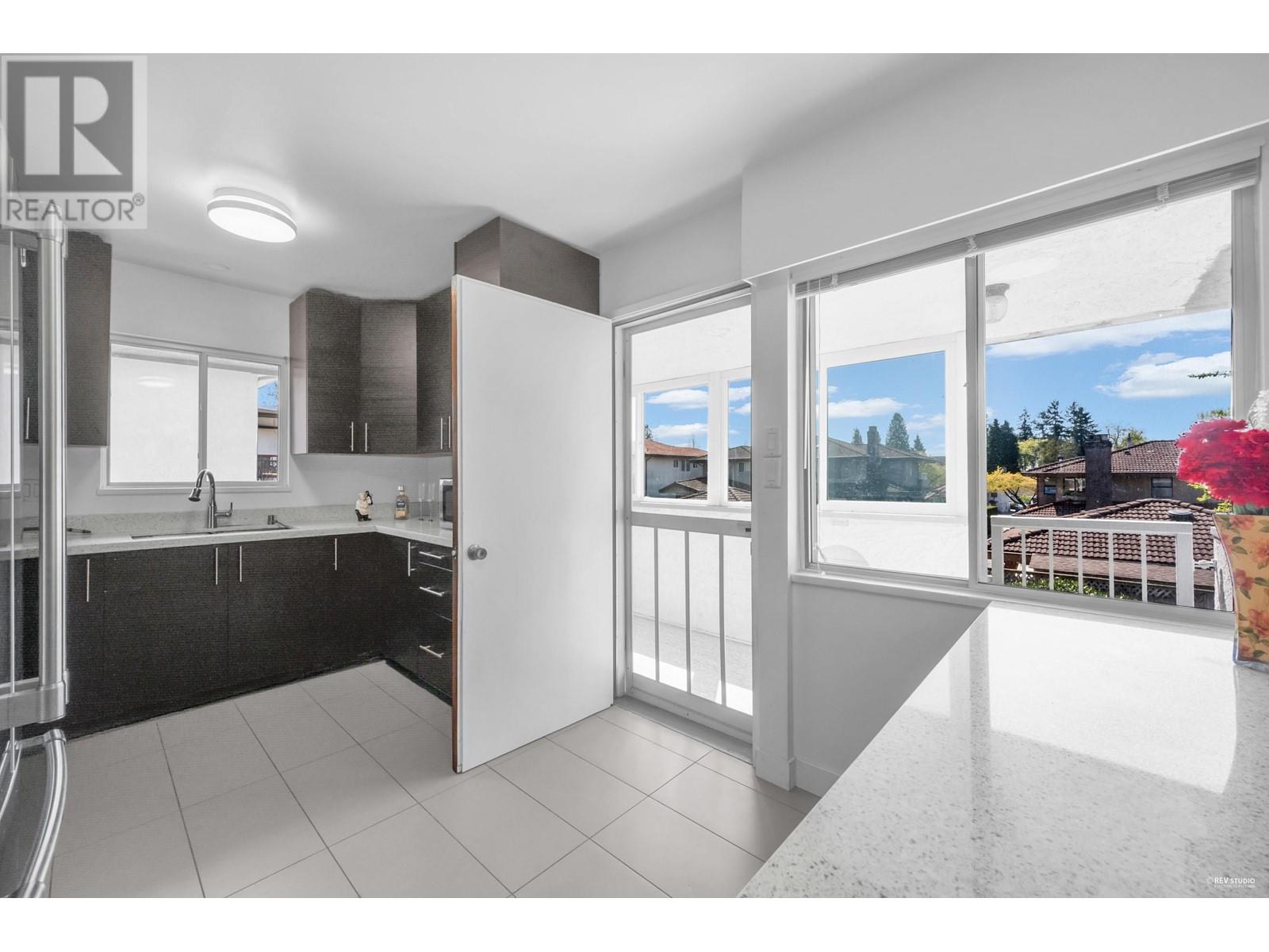 6932 Kitchener Street, Burnaby, British Columbia  V5B 2J9 - Photo 7 - R2994186