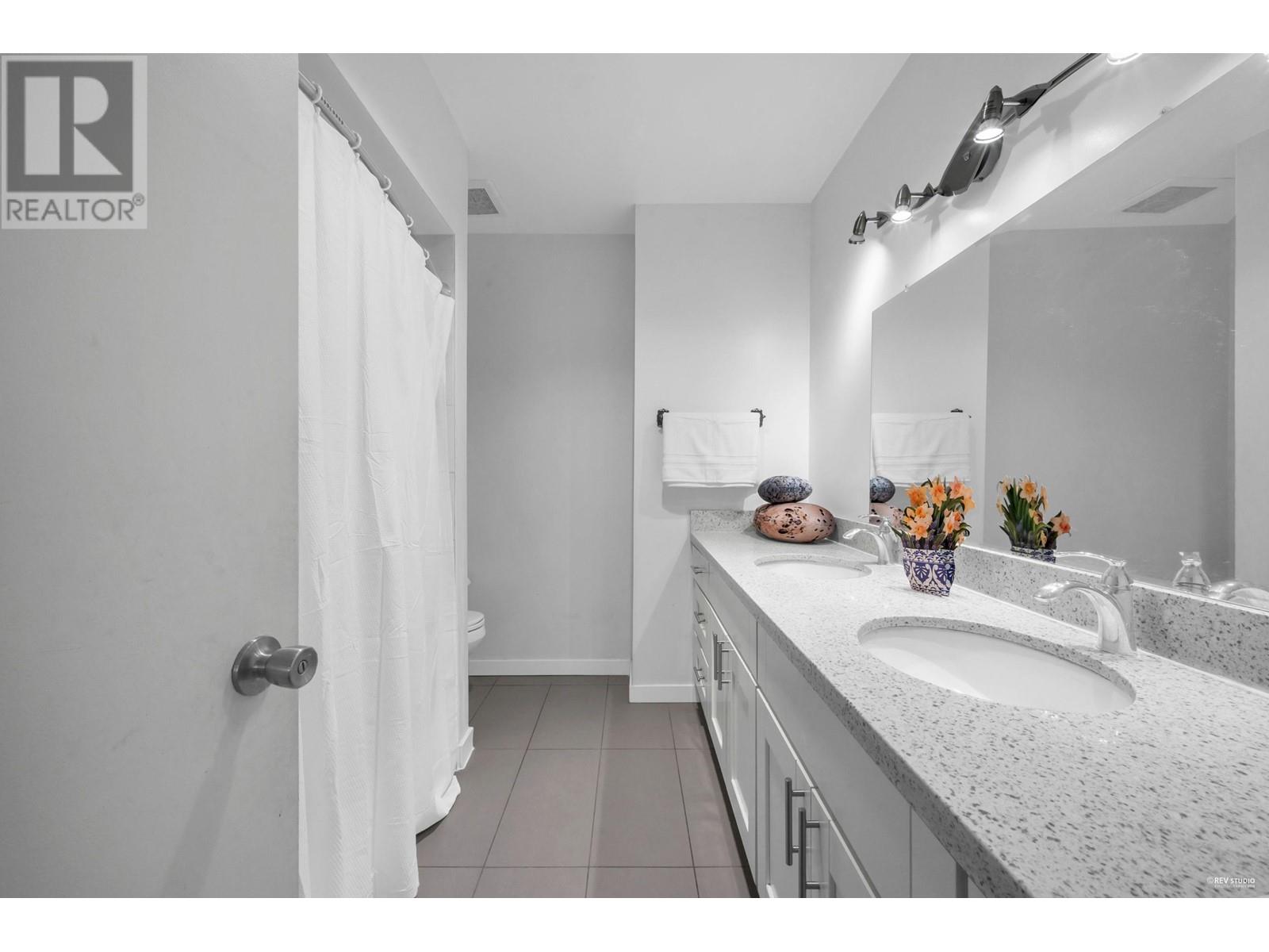 6932 Kitchener Street, Burnaby, British Columbia  V5B 2J9 - Photo 13 - R2994186