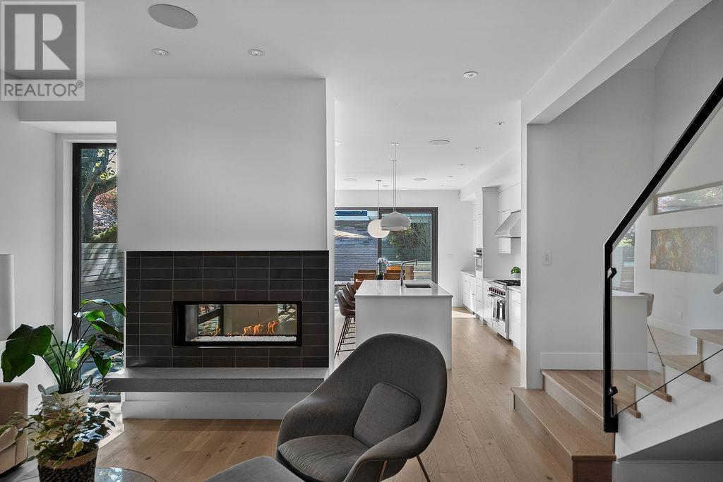 Listing Picture 15 of 40 : 11711 YOSHIDA COURT, Richmond / 烈治文 - 魯藝地產 Yvonne Lu Group - MLS Medallion Club Member