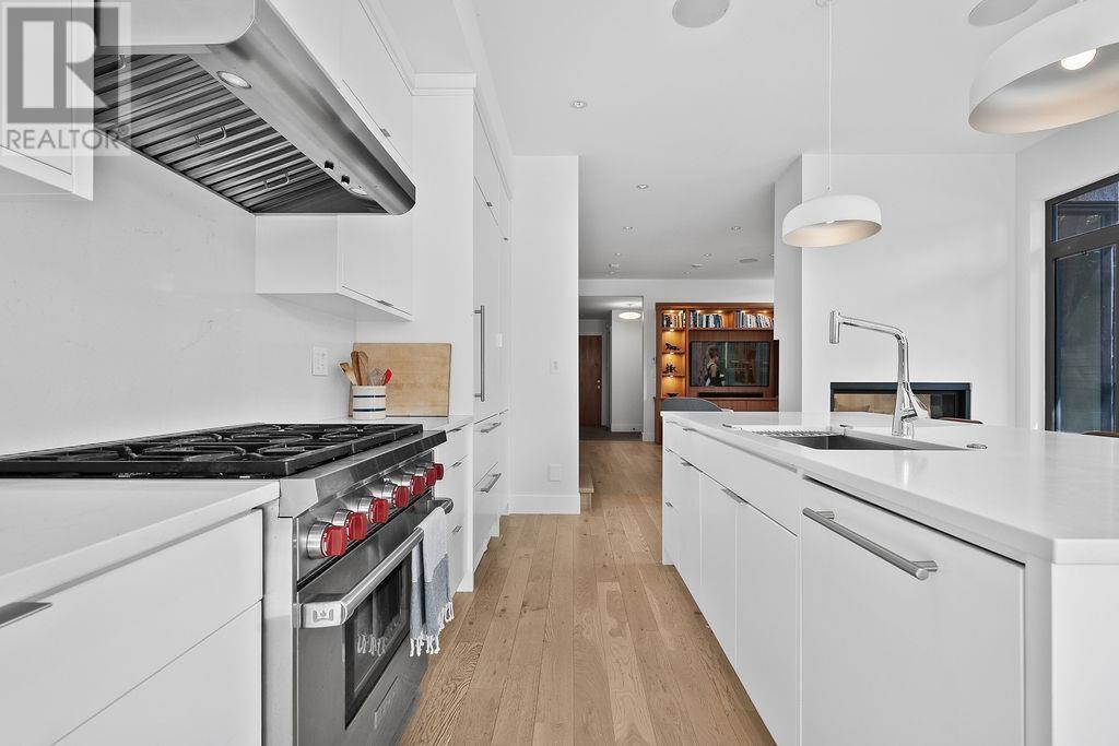 Listing Picture 7 of 40 : 11711 YOSHIDA COURT, Richmond / 烈治文 - 魯藝地產 Yvonne Lu Group - MLS Medallion Club Member