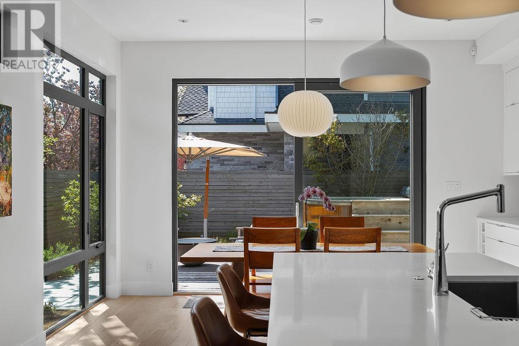 Listing Picture 8 of 40 : 11711 YOSHIDA COURT, Richmond / 烈治文 - 魯藝地產 Yvonne Lu Group - MLS Medallion Club Member