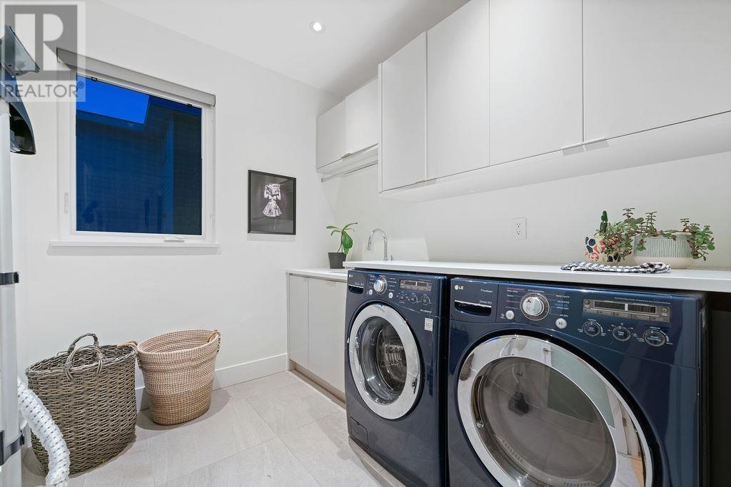 Listing Picture 24 of 40 : 11711 YOSHIDA COURT, Richmond / 烈治文 - 魯藝地產 Yvonne Lu Group - MLS Medallion Club Member