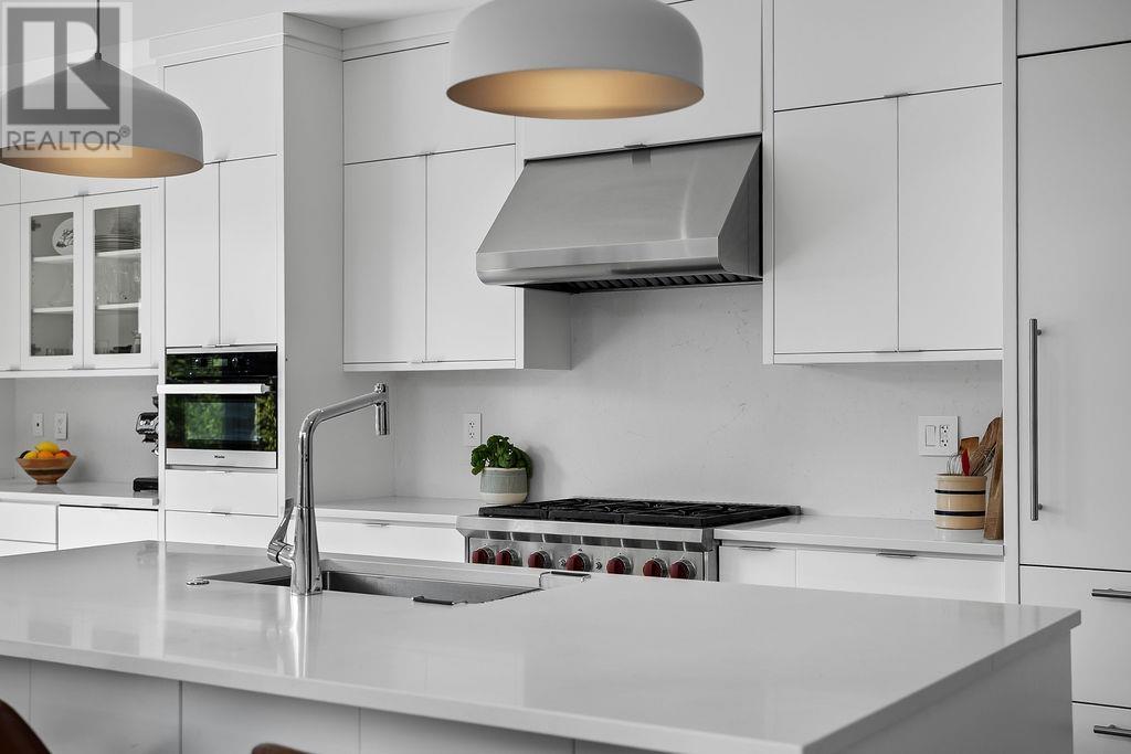 Listing Picture 10 of 40 : 11711 YOSHIDA COURT, Richmond / 烈治文 - 魯藝地產 Yvonne Lu Group - MLS Medallion Club Member