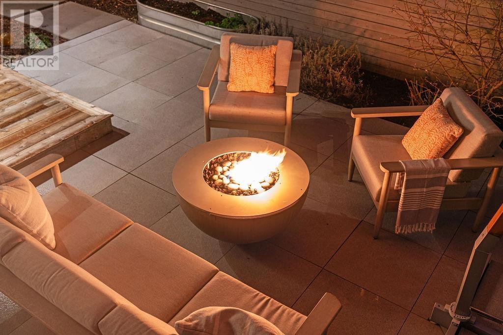 Listing Picture 39 of 40 : 11711 YOSHIDA COURT, Richmond / 烈治文 - 魯藝地產 Yvonne Lu Group - MLS Medallion Club Member