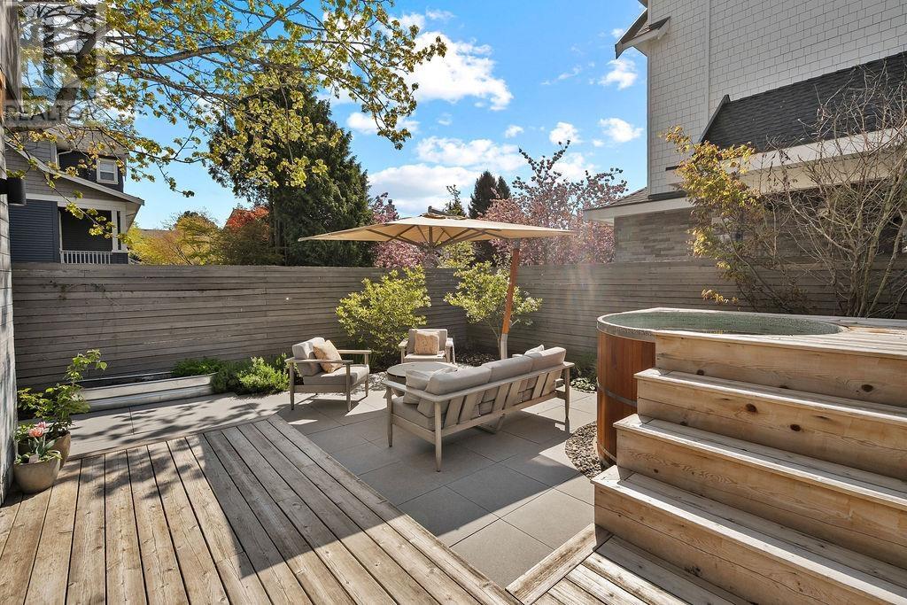 Listing Picture 31 of 40 : 11711 YOSHIDA COURT, Richmond / 烈治文 - 魯藝地產 Yvonne Lu Group - MLS Medallion Club Member