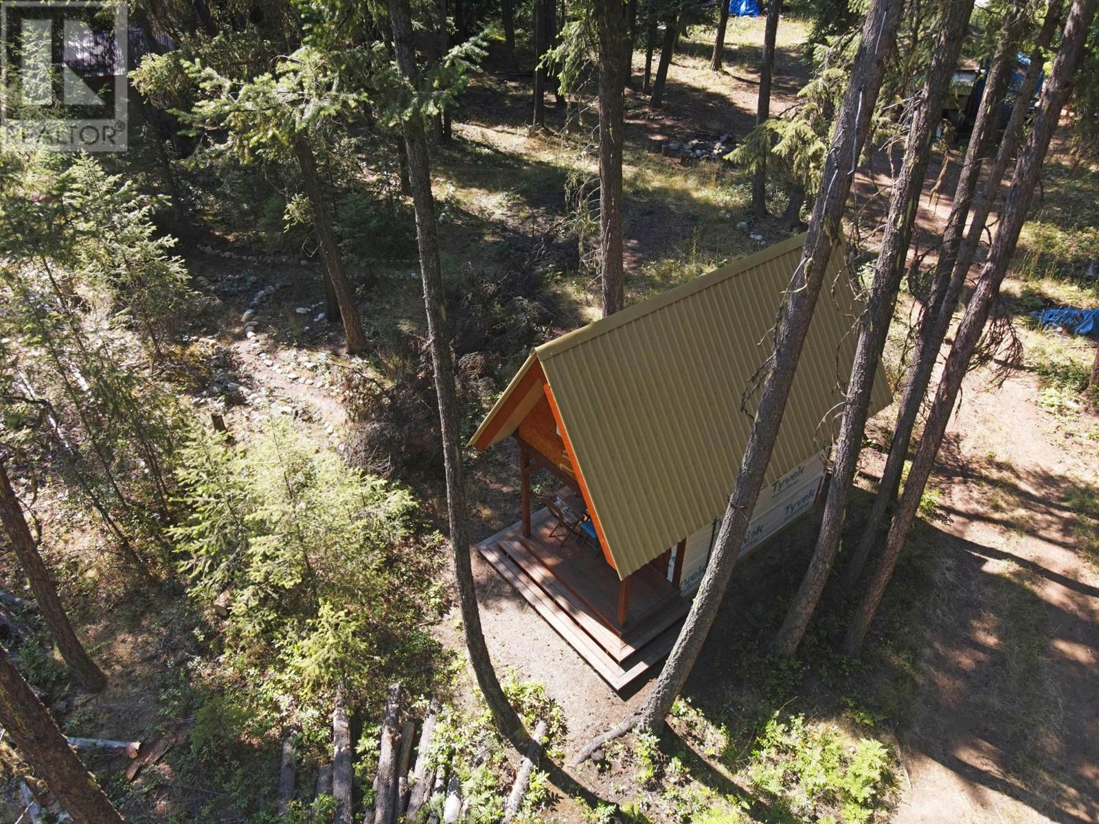 3975 BARBADOS Road, Crescent Valley, British Columbia