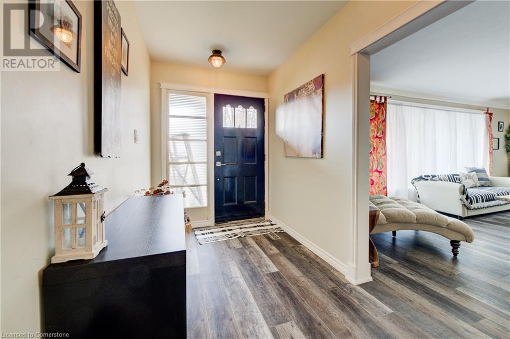 Property at 16 FIRST Street W image 5