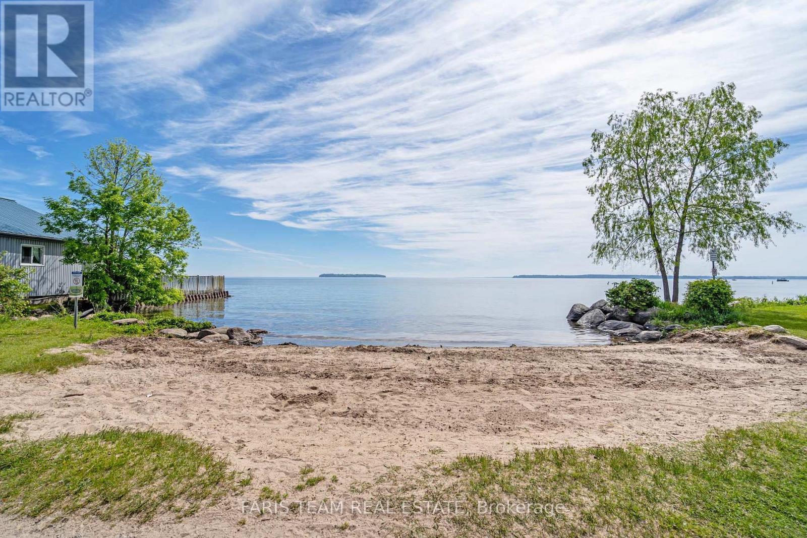 2360 Crystal Beach Road, Innisfil, Ontario  L9S 3X1 - Photo 15 - N12105001