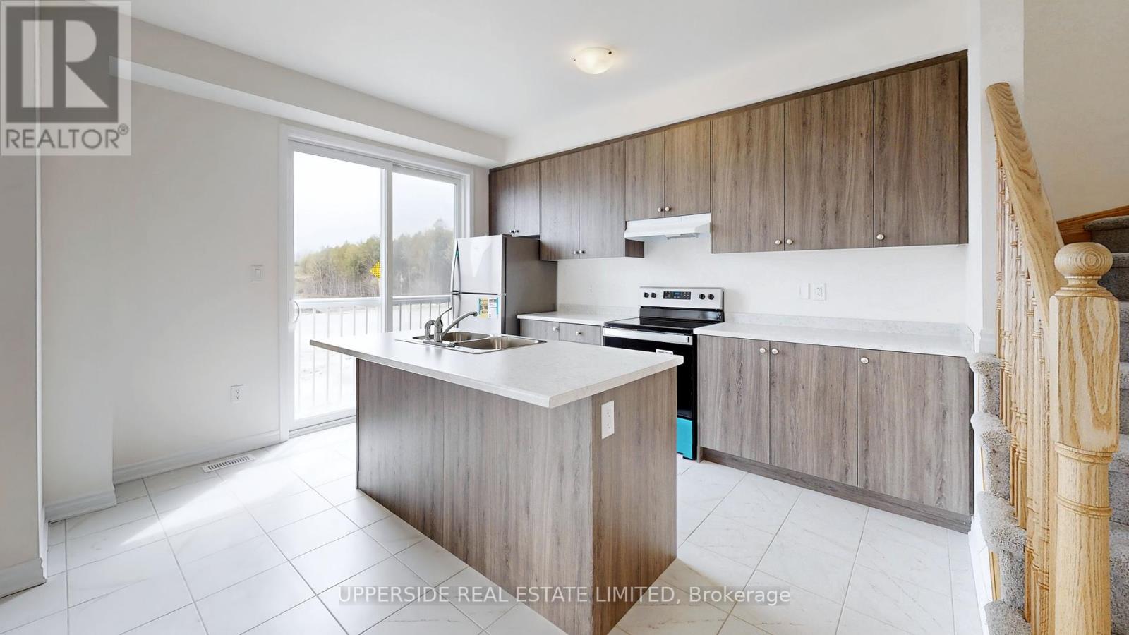 26 Shapira Avenue, Wasaga Beach, Ontario  L9Z 0K2 - Photo 11 - S12104916