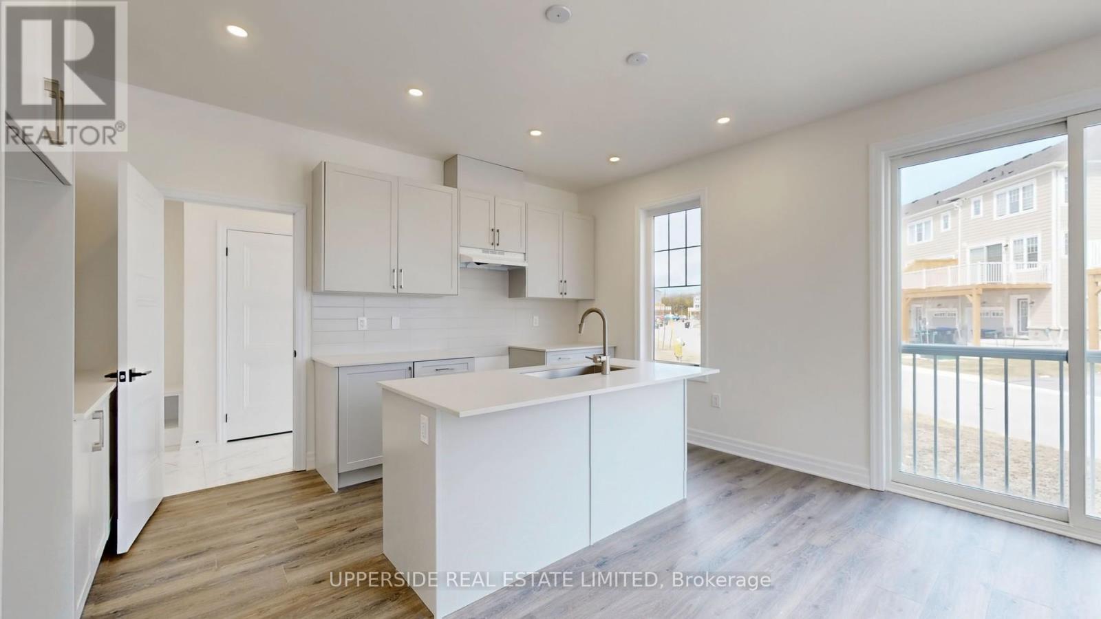 15 Shapira Avenue, Wasaga Beach, Ontario  L9Z 0K2 - Photo 11 - S12104919