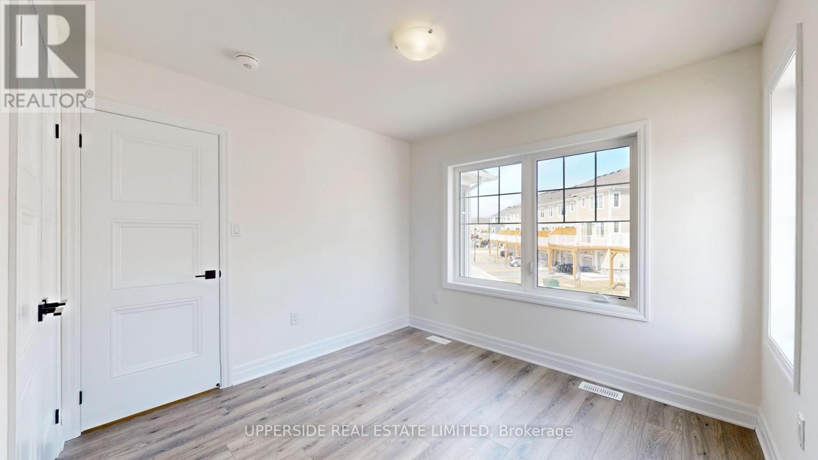 15 Shapira Avenue, Wasaga Beach, Ontario  L9Z 0K2 - Photo 32 - S12104919