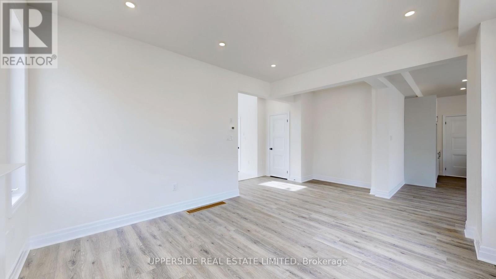 15 Shapira Avenue, Wasaga Beach, Ontario  L9Z 0K2 - Photo 6 - S12104919