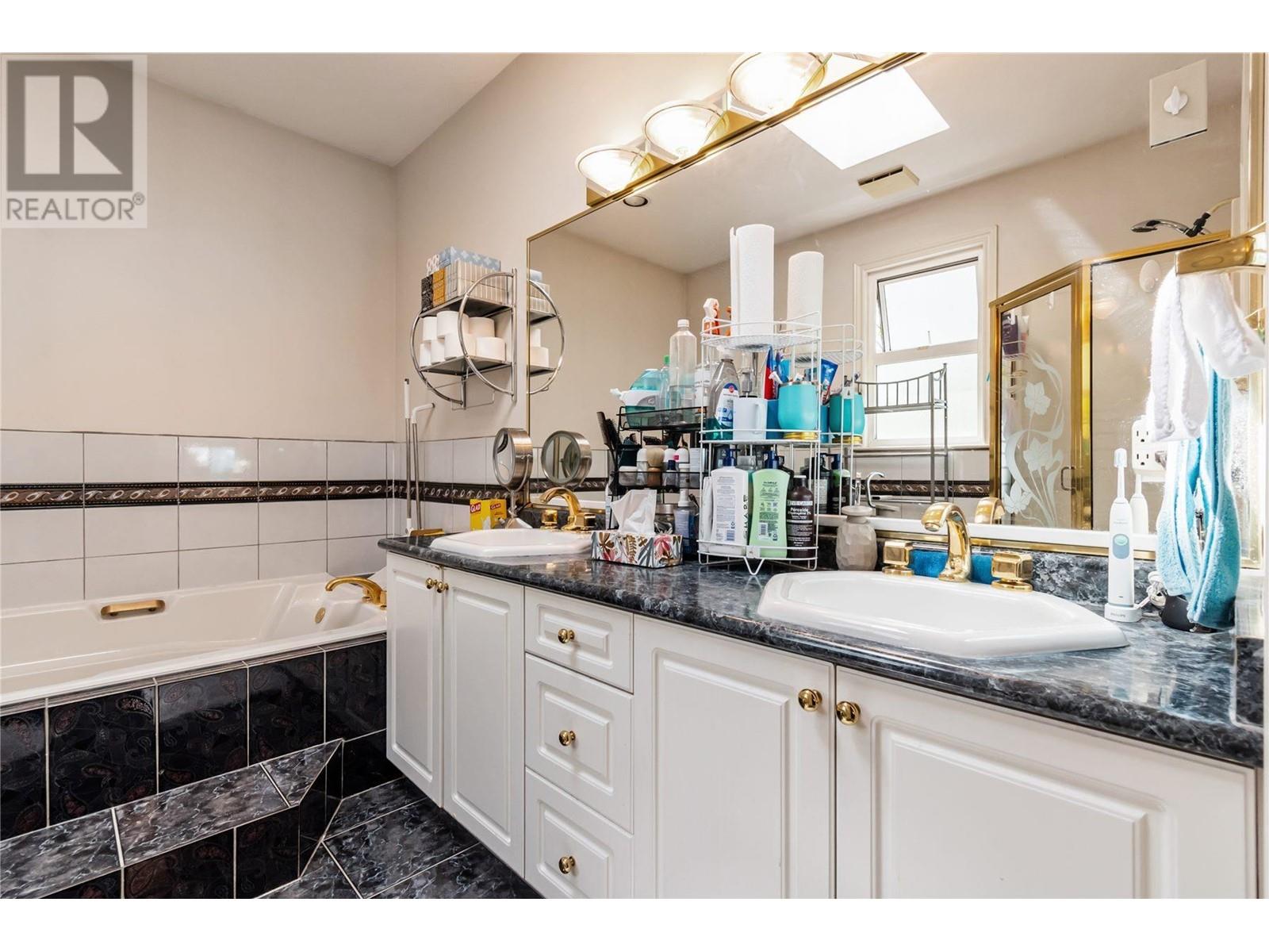 12520 CAMERON DRIVE, Richmond real estate listing R2993954 for sale