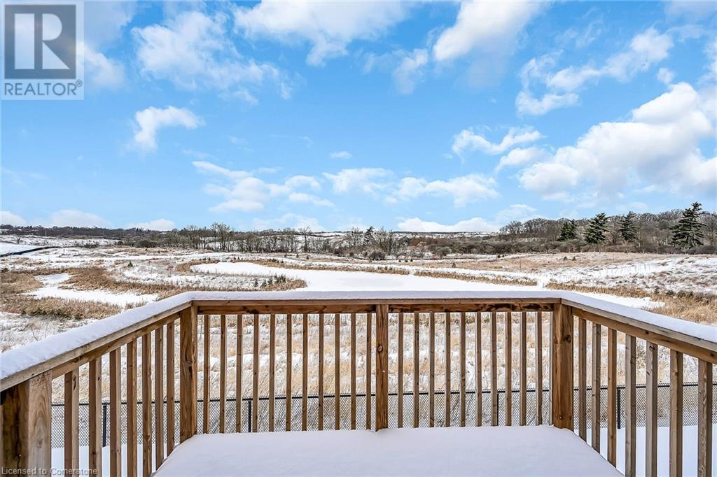 Property at 74 HAWICK Crescent image 4