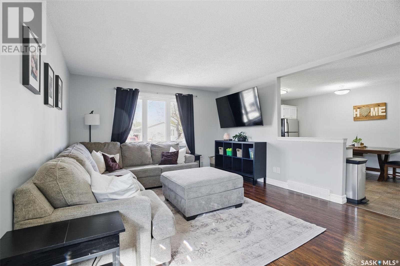 Property at 326 Vanier CRESCENT image 5