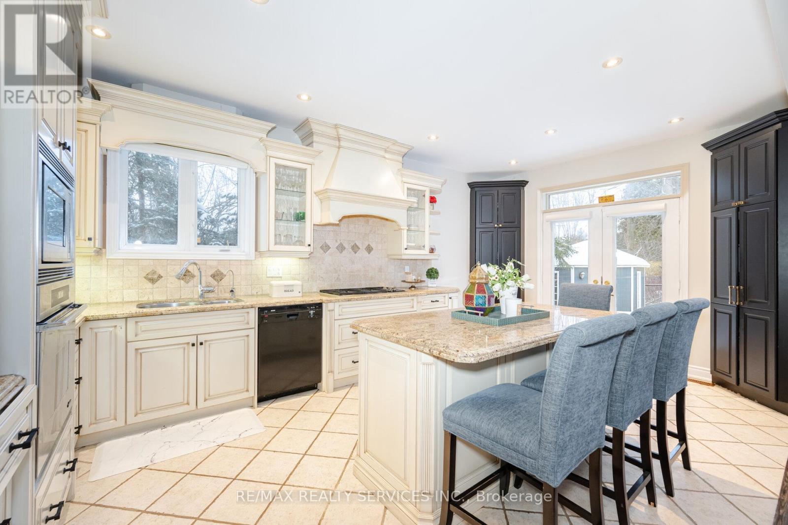 2 Putney Road, Caledon, Ontario  L7C 1R4 - Photo 13 - W12105013