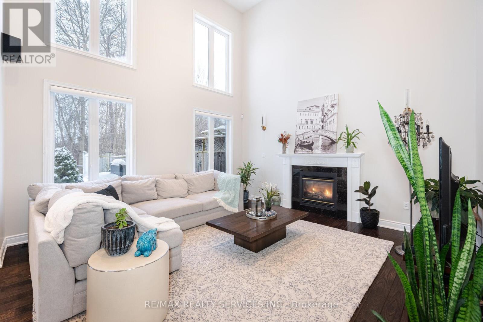 2 Putney Road, Caledon, Ontario  L7C 1R4 - Photo 15 - W12105013