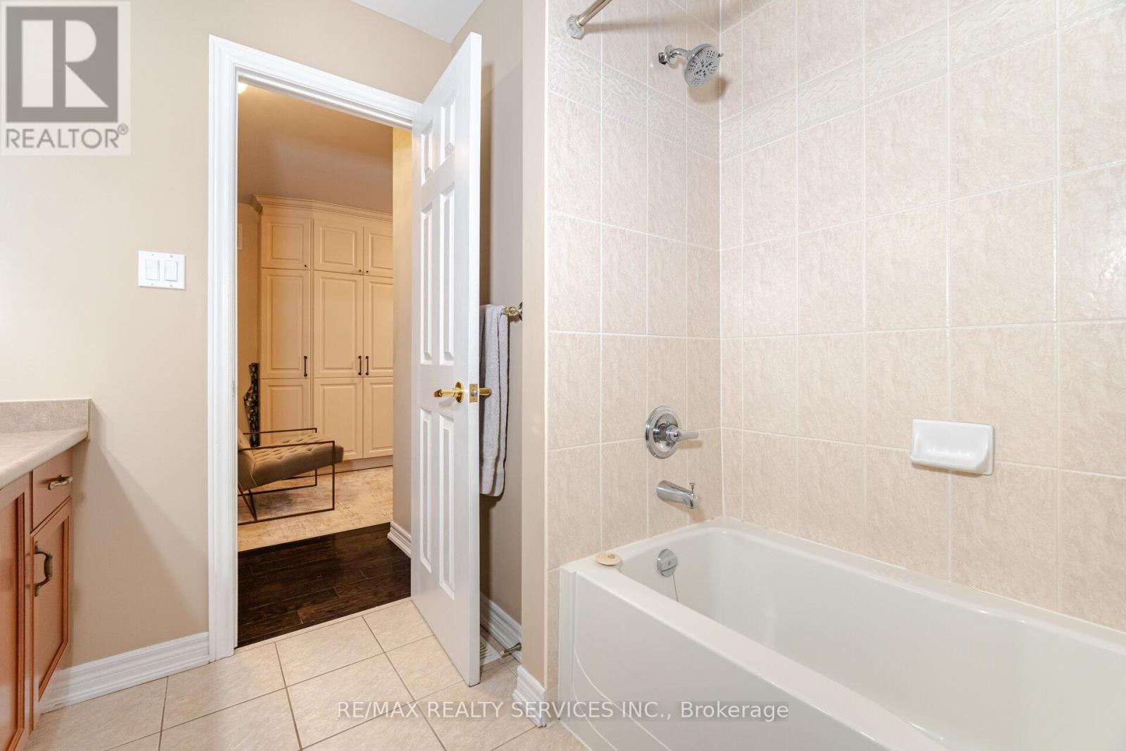 2 Putney Road, Caledon, Ontario  L7C 1R4 - Photo 35 - W12105013