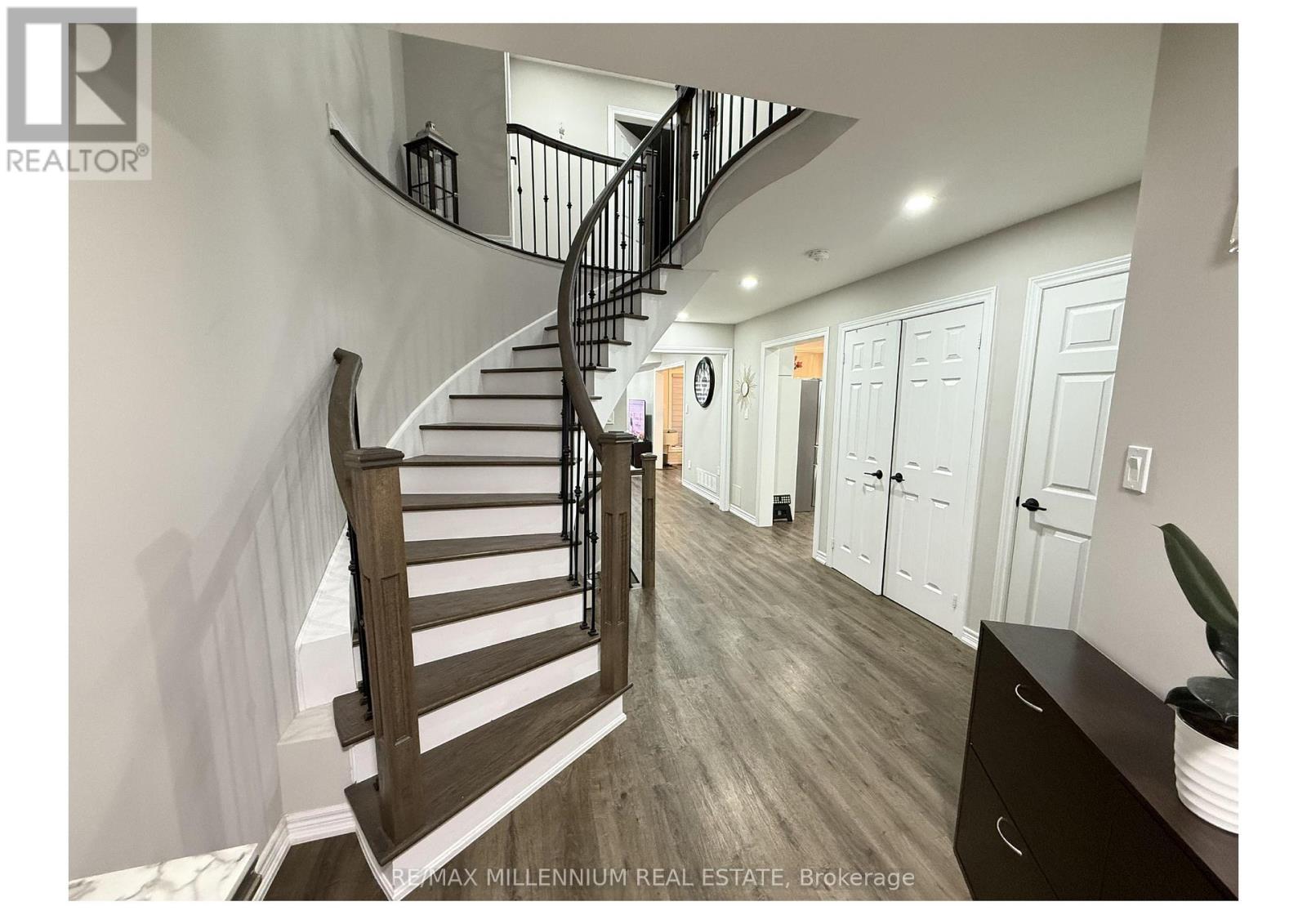 77 Emily Carr Crescent, Caledon, Ontario  L7E 2K9 - Photo 17 - W12105042