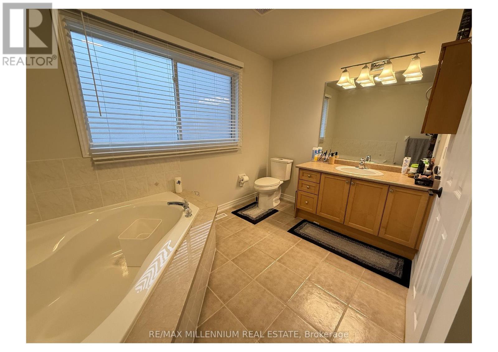 77 Emily Carr Crescent, Caledon, Ontario  L7E 2K9 - Photo 26 - W12105042
