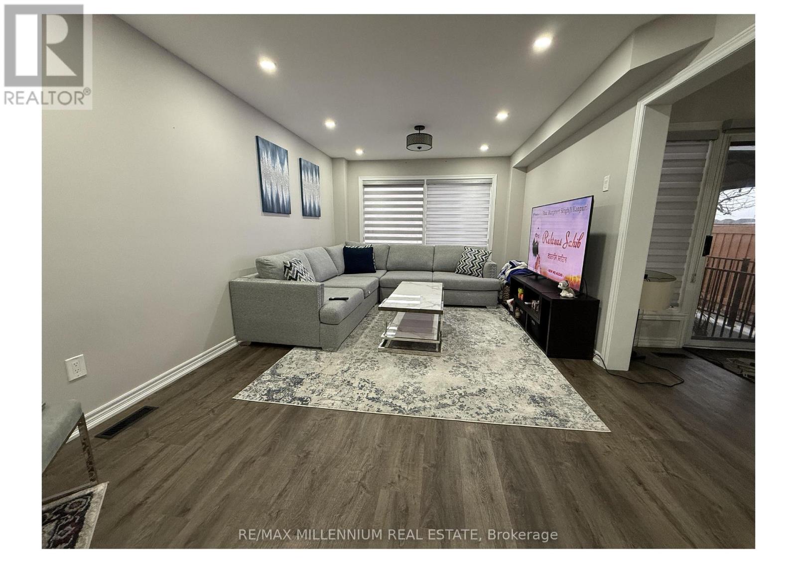 77 Emily Carr Crescent, Caledon, Ontario  L7E 2K9 - Photo 6 - W12105042