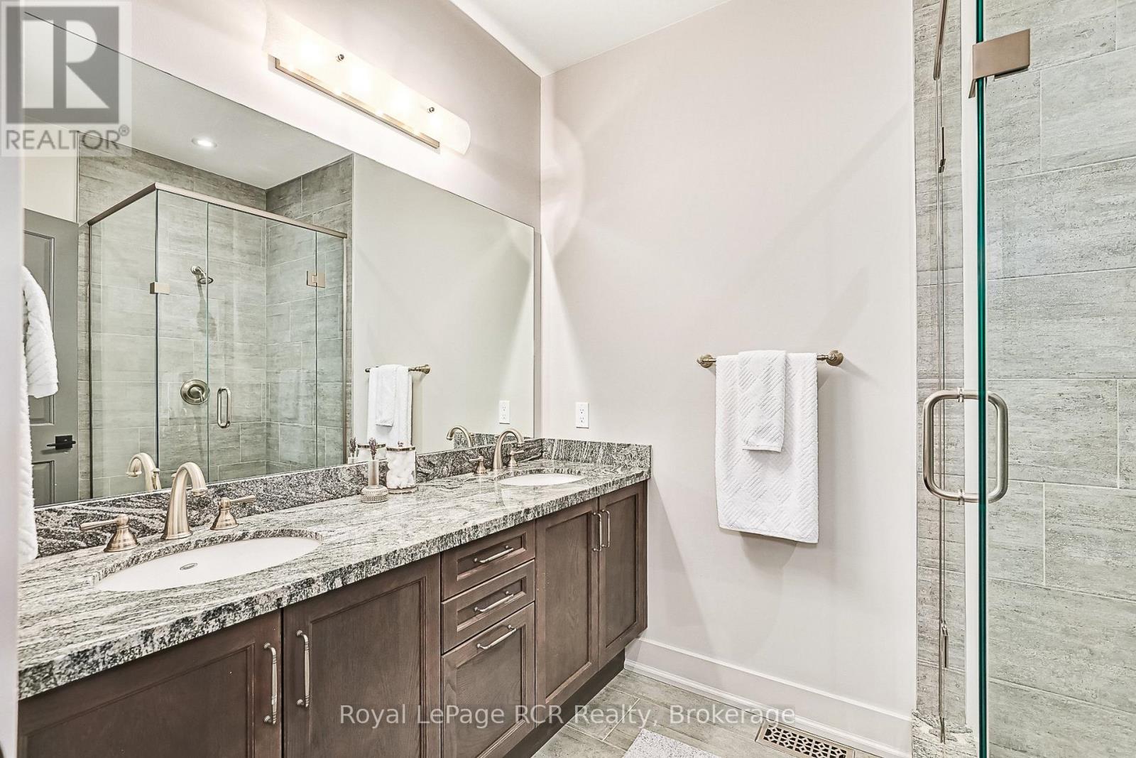 4 Meadowlark Way, Clearview, Ontario  L9Y 0K1 - Photo 31 - S12034931