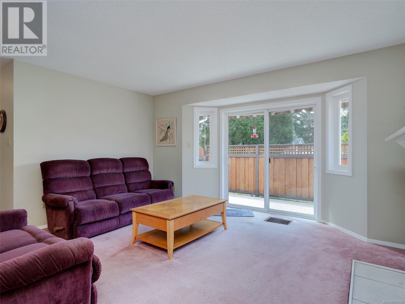 Property at 6 2775 Grainger Rd image 5