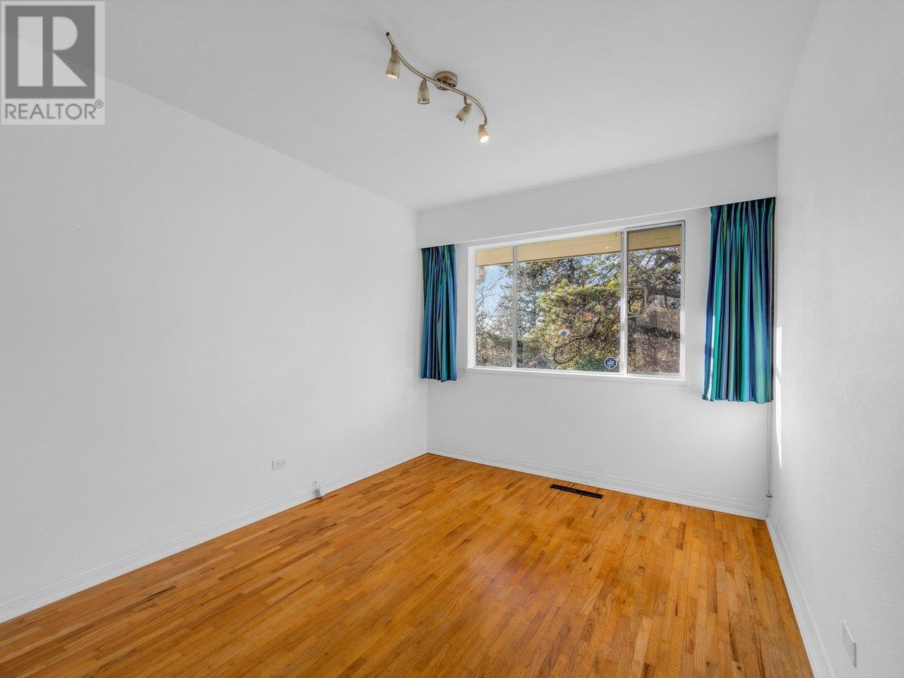 1204 Ottaburn Road, West Vancouver, British Columbia  V7S 2J8 - Photo 23 - R2994491